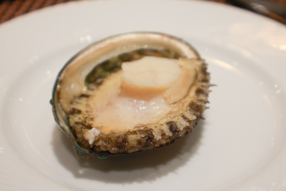 宜蘭五結美食｜饗宴鐵板燒。開業20年的頂級無菜單料理鐵板燒、宜蘭在地食材、互動式鐵板燒、寵物友善專屬VIP房