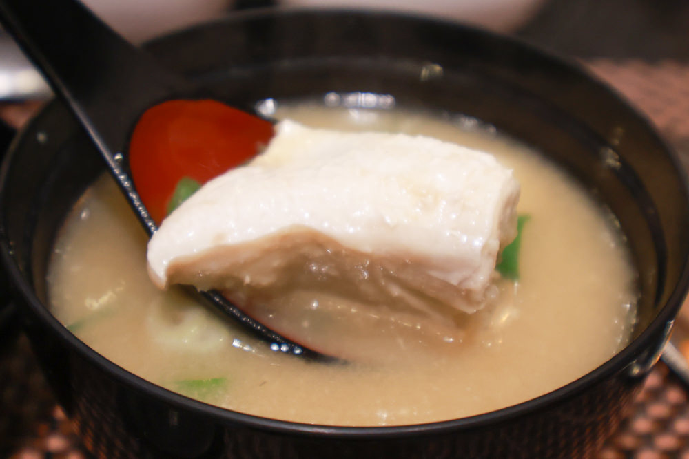 宜蘭五結美食｜饗宴鐵板燒。開業20年的頂級無菜單料理鐵板燒、宜蘭在地食材、互動式鐵板燒、寵物友善專屬VIP房