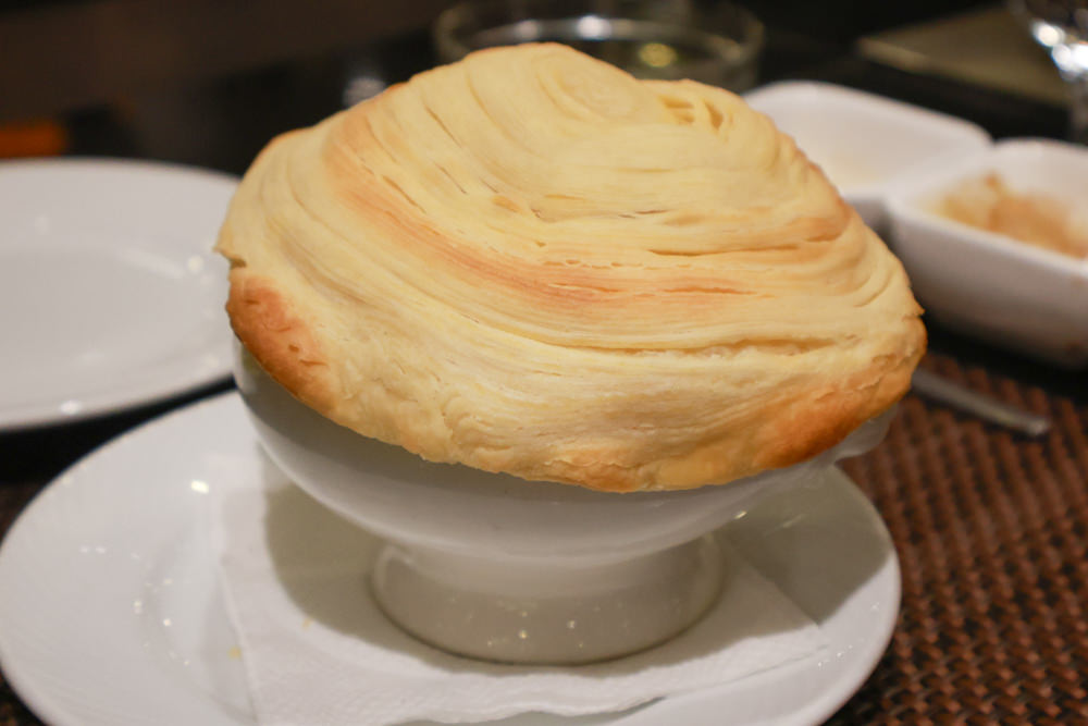 宜蘭五結美食｜饗宴鐵板燒。開業20年的頂級無菜單料理鐵板燒、宜蘭在地食材、互動式鐵板燒、寵物友善專屬VIP房