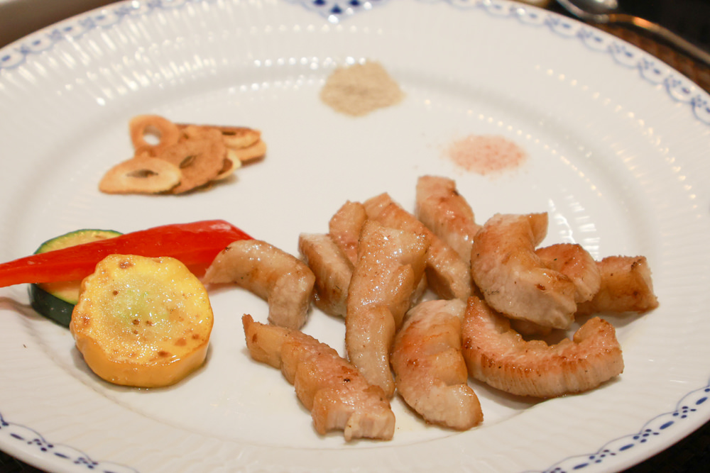 宜蘭五結美食｜饗宴鐵板燒。開業20年的頂級無菜單料理鐵板燒、宜蘭在地食材、互動式鐵板燒、寵物友善專屬VIP房