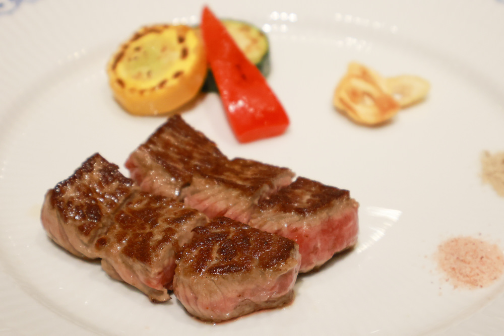 宜蘭五結美食｜饗宴鐵板燒。開業20年的頂級無菜單料理鐵板燒、宜蘭在地食材、互動式鐵板燒、寵物友善專屬VIP房