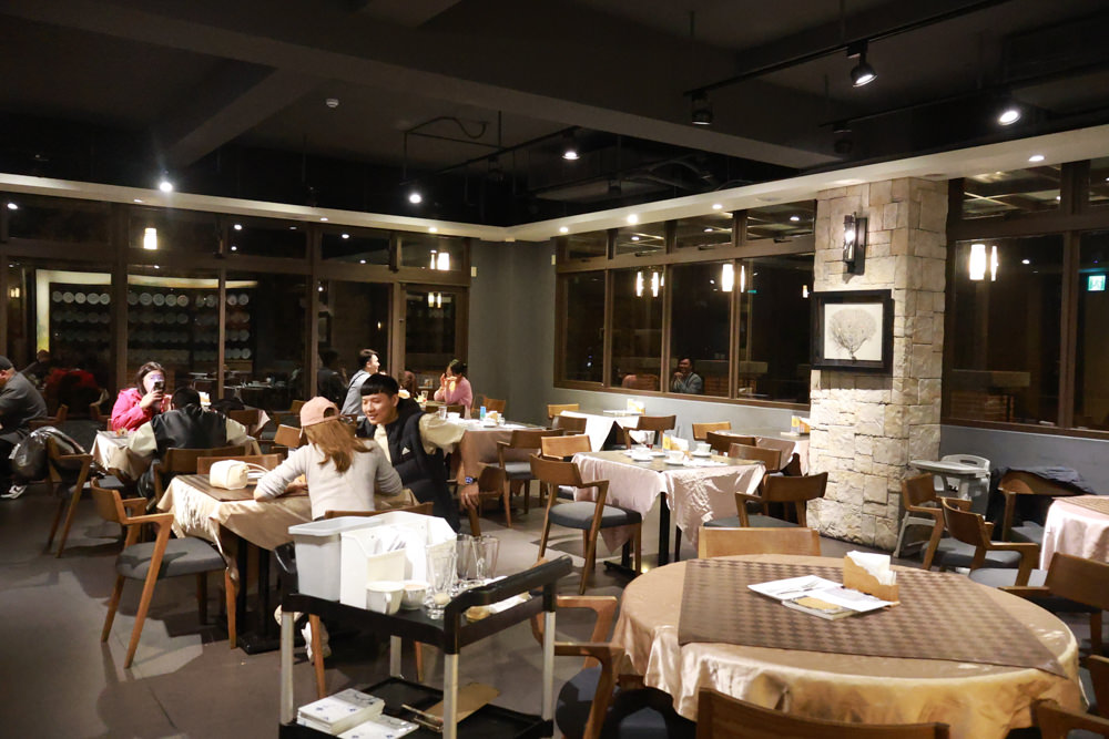 宜蘭五結美食｜饗宴鐵板燒。開業20年的頂級無菜單料理鐵板燒、宜蘭在地食材、互動式鐵板燒、寵物友善專屬VIP房