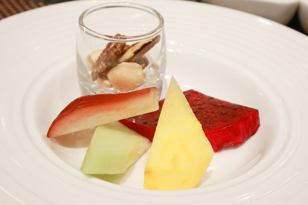 宜蘭五結美食｜饗宴鐵板燒。開業20年的頂級無菜單料理鐵板燒、宜蘭在地食材、互動式鐵板燒、寵物友善專屬VIP房