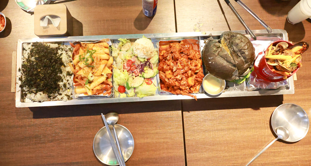 宜蘭美食｜古亭穀倉韓雞一號倉尺洞。韓式經典長鐵板料理、寵物友善燒餐廳、宜蘭壯圍美食