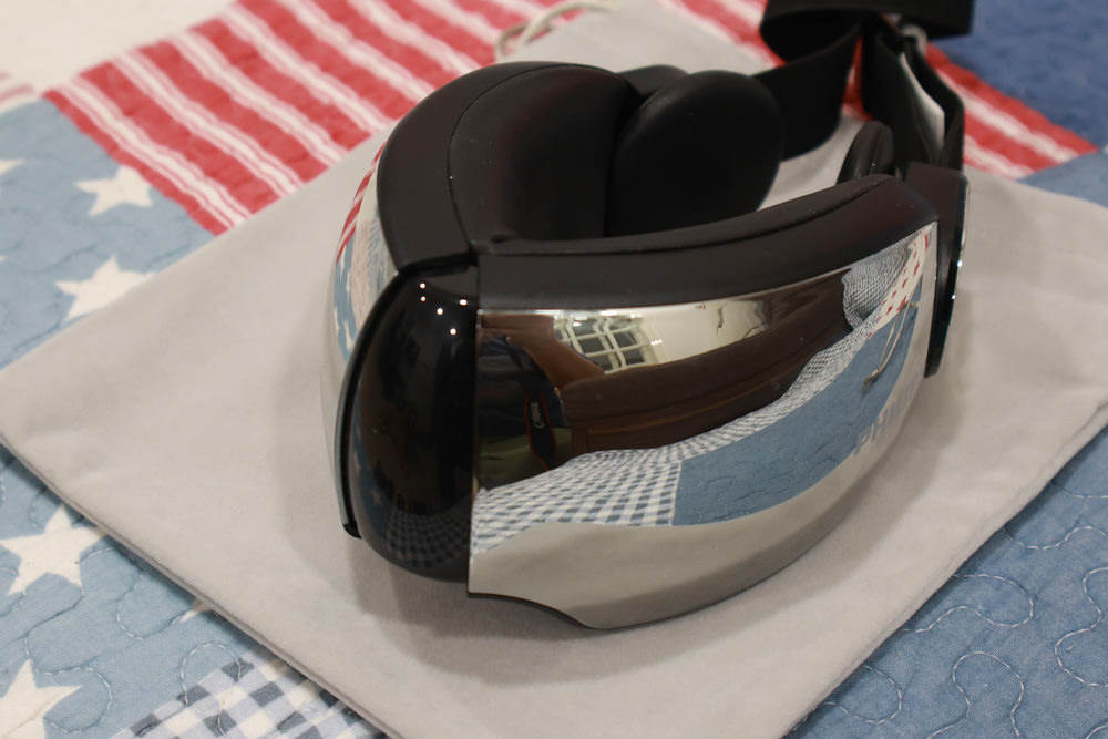 Philips飛利浦氣囊式熱敷眼部按摩器(PPM2701BK)。溫感熱敷、3D鏤空可視、可折疊好攜帶、一鍵熱敷、還可以支援藍牙