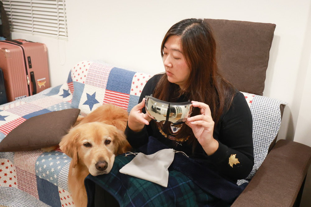 Philips飛利浦氣囊式熱敷眼部按摩器(PPM2701BK)。溫感熱敷、3D鏤空可視、可折疊好攜帶、一鍵熱敷、還可以支援藍牙