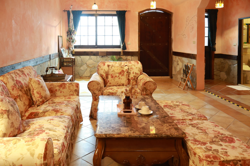 南投清境｜日初雲來城堡莊園。清境頂級寵物友善民宿、靜謐莊園浪漫賞櫻、都鐸式歐風特色建築