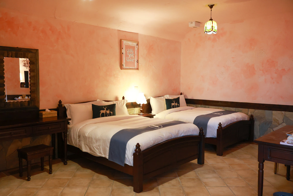 南投清境｜日初雲來城堡莊園。清境頂級寵物友善民宿、靜謐莊園浪漫賞櫻、都鐸式歐風特色建築