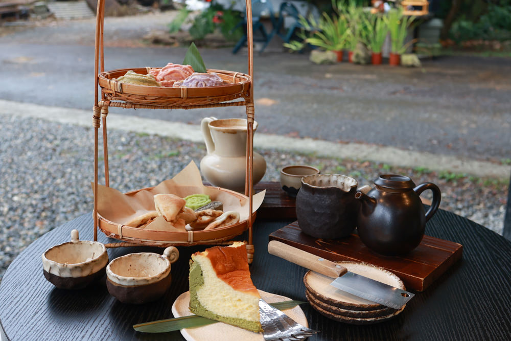 南投日月潭｜日月潭湖的怪物。日式咖啡屋、湖怪紅龜粿點心架、日式榻榻米咖啡廳、日月潭特色咖啡廳