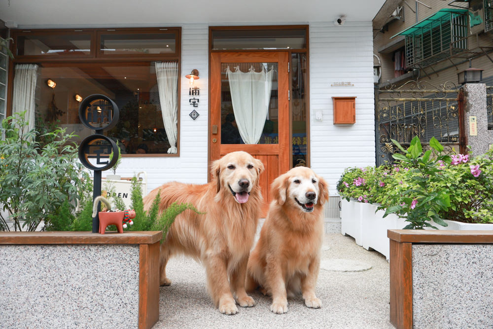 林口美食｜滿宅。寵物友善餐廳、日系手作飯糰、隱藏巷弄中的早午餐、日式復古風飯糰