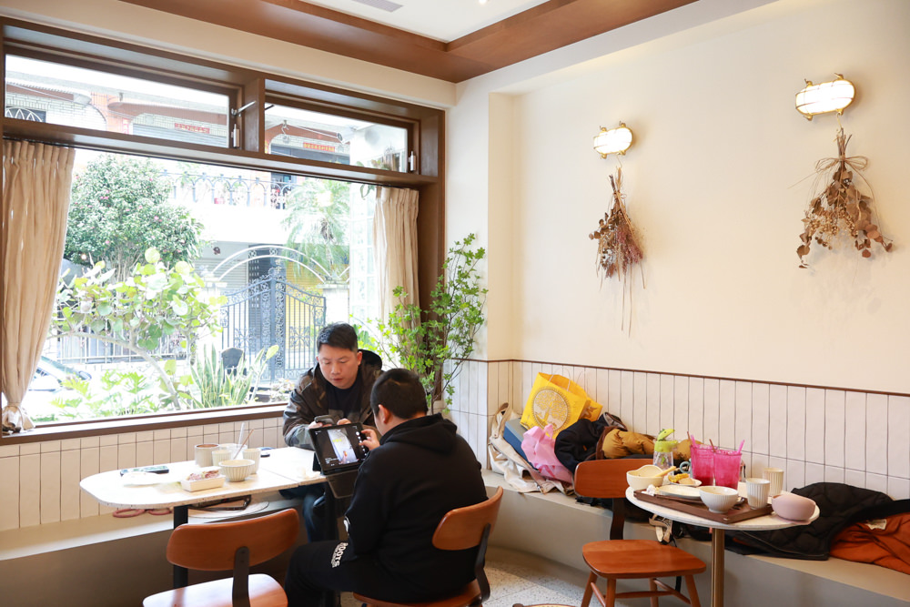 林口美食｜滿宅。寵物友善餐廳、日系手作飯糰、隱藏巷弄中的早午餐、日式復古風飯糰