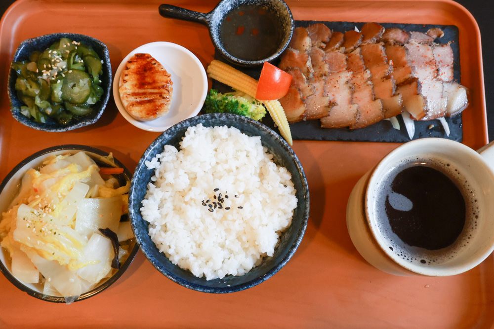 苗栗頭份美食餐廳｜冉冉日嚐。寵物友善餐廳、日式文青風餐廳、家常料理定食、咖哩飯、手工水餃
