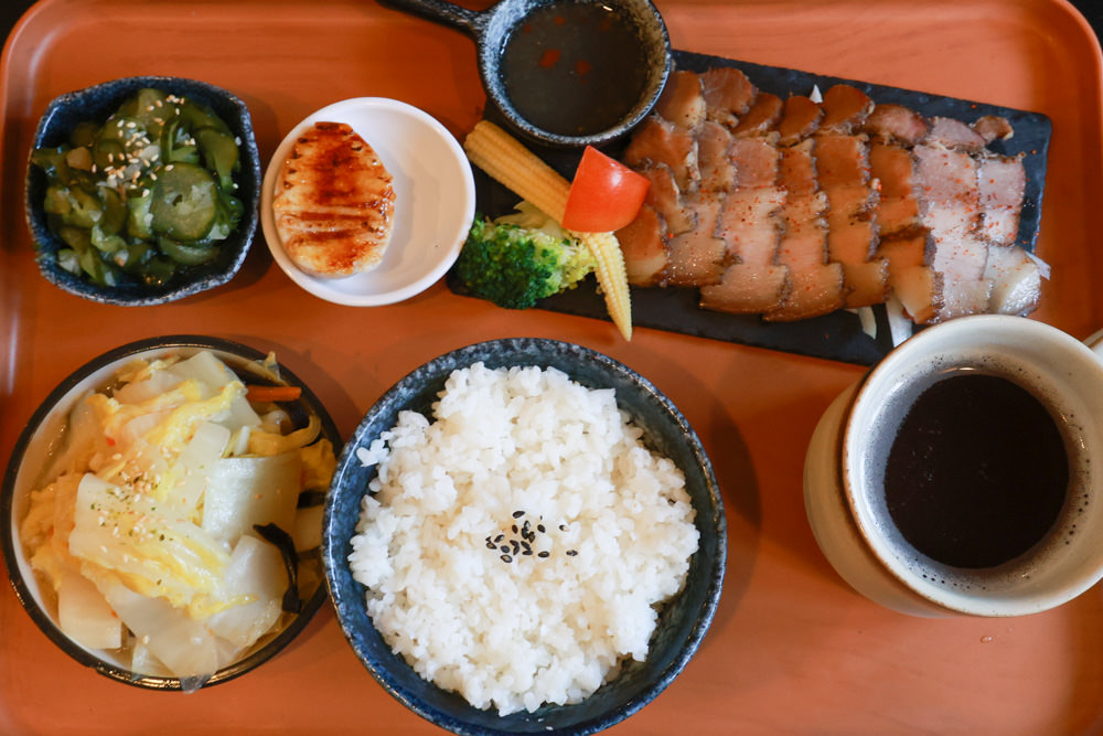 苗栗頭份美食餐廳｜冉冉日嚐。寵物友善餐廳、日式文青風餐廳、家常料理定食、咖哩飯、手工水餃