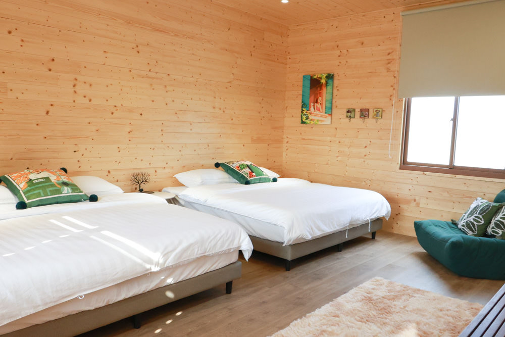 苗栗銅鑼99之6莊園包棟民宿｜充滿異國風情的寵物友善民宿、大草皮、樹屋、BBQ涼亭烤肉區