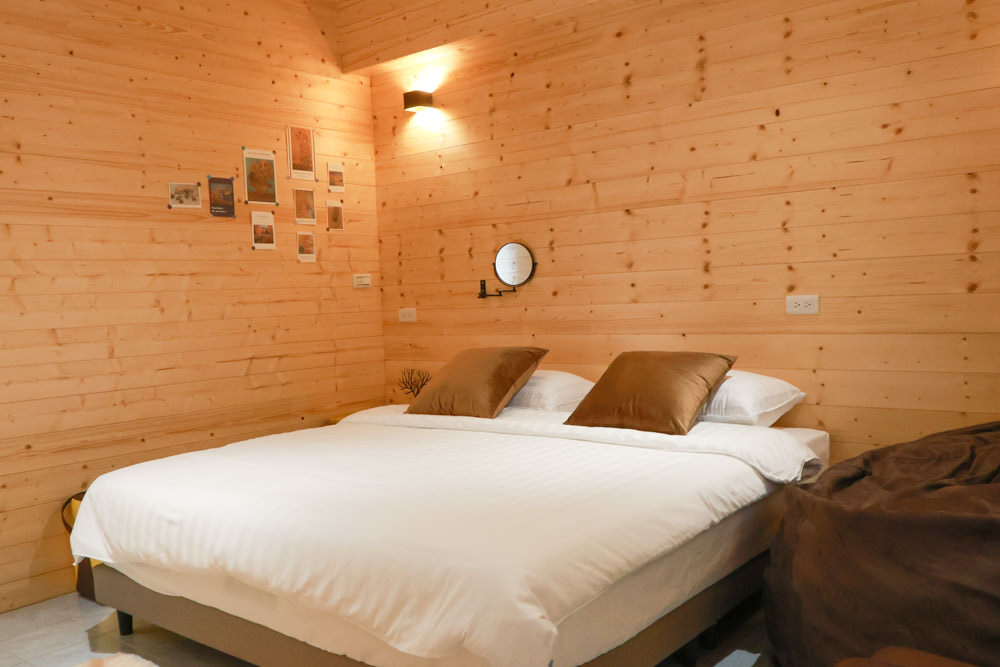 苗栗銅鑼99之6莊園包棟民宿｜充滿異國風情的寵物友善民宿、大草皮、樹屋、BBQ涼亭烤肉區