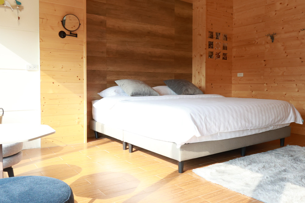 苗栗銅鑼99之6莊園包棟民宿｜充滿異國風情的寵物友善民宿、大草皮、樹屋、BBQ涼亭烤肉區