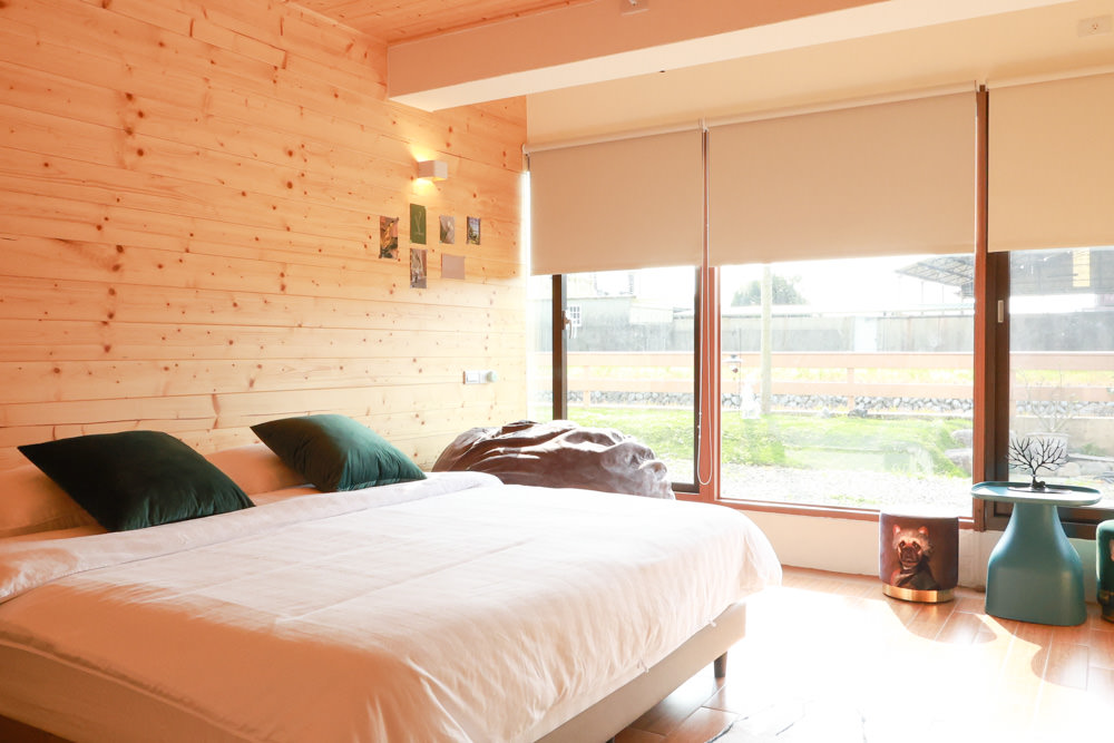 苗栗銅鑼99之6莊園包棟民宿｜充滿異國風情的寵物友善民宿、大草皮、樹屋、BBQ涼亭烤肉區