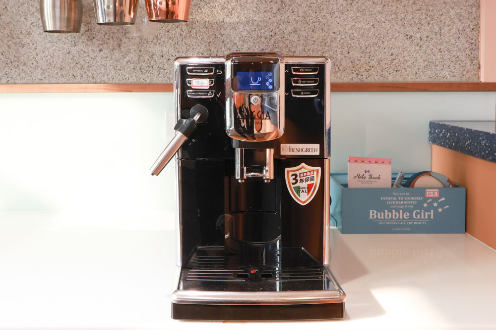 苗栗銅鑼99之6莊園包棟民宿｜充滿異國風情的寵物友善民宿、大草皮、樹屋、BBQ涼亭烤肉區