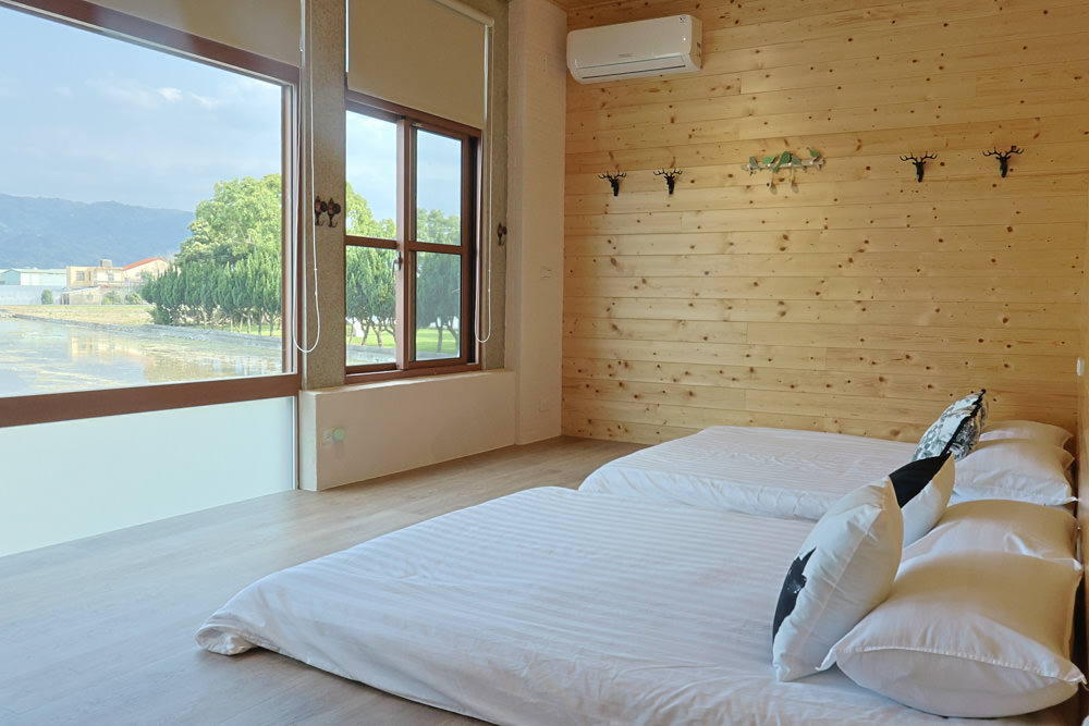 苗栗銅鑼99之6莊園包棟民宿｜充滿異國風情的寵物友善民宿、大草皮、樹屋、BBQ涼亭烤肉區