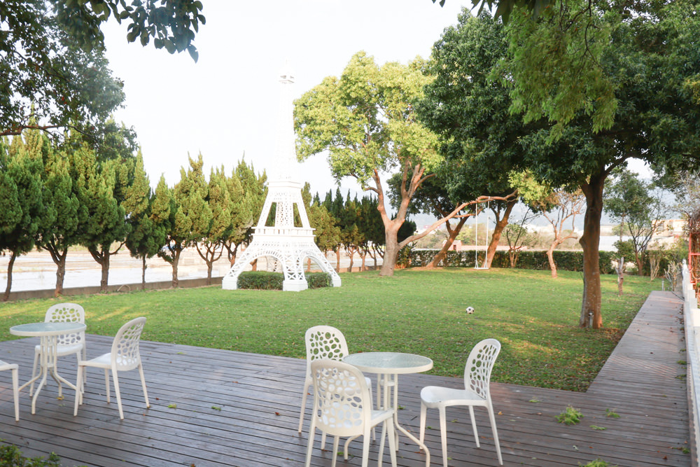 苗栗銅鑼99之6莊園包棟民宿｜充滿異國風情的寵物友善民宿、大草皮、樹屋、BBQ涼亭烤肉區