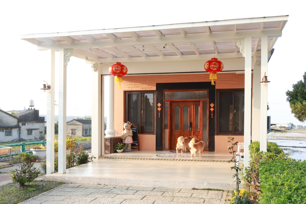 苗栗銅鑼99之6莊園包棟民宿｜充滿異國風情的寵物友善民宿、大草皮、樹屋、BBQ涼亭烤肉區