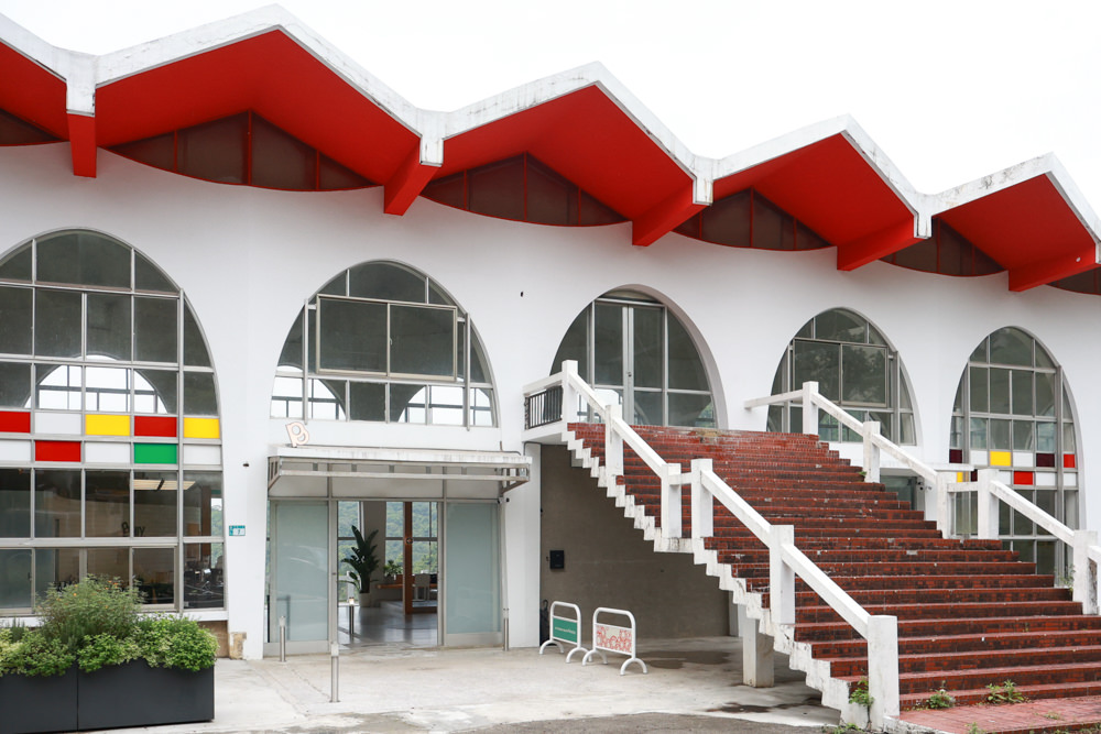 新店美食|Bellyflopp Cafe。新店花園新城景觀咖啡廳、寵物友善餐廳、早午餐、老屋咖啡廳 - 第2張圖 新店美食|Bellyflopp Cafe。新店花園新城景觀咖啡廳、寵物友善餐廳、早午餐、老屋咖啡廳