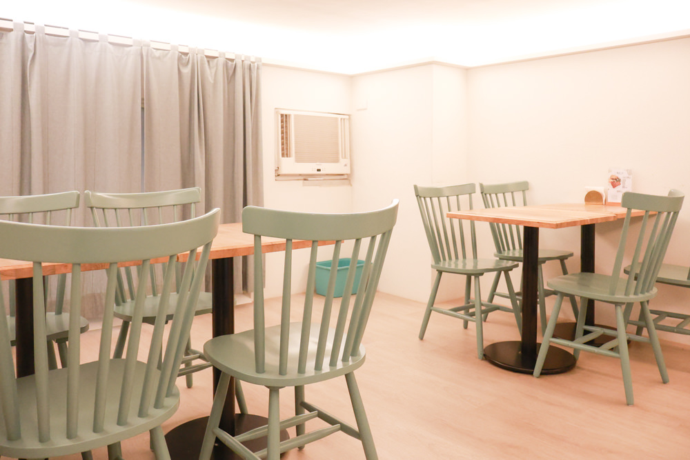 新店美食｜YARRA Cafe 澳式早午餐。寵物友善餐廳、新店咖啡廳、捷運小碧潭站、可以預訂寵物餐