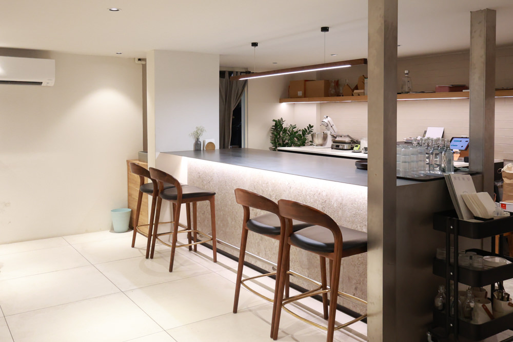 新店美食｜YARRA Cafe 澳式早午餐。寵物友善餐廳、新店咖啡廳、捷運小碧潭站、可以預訂寵物餐