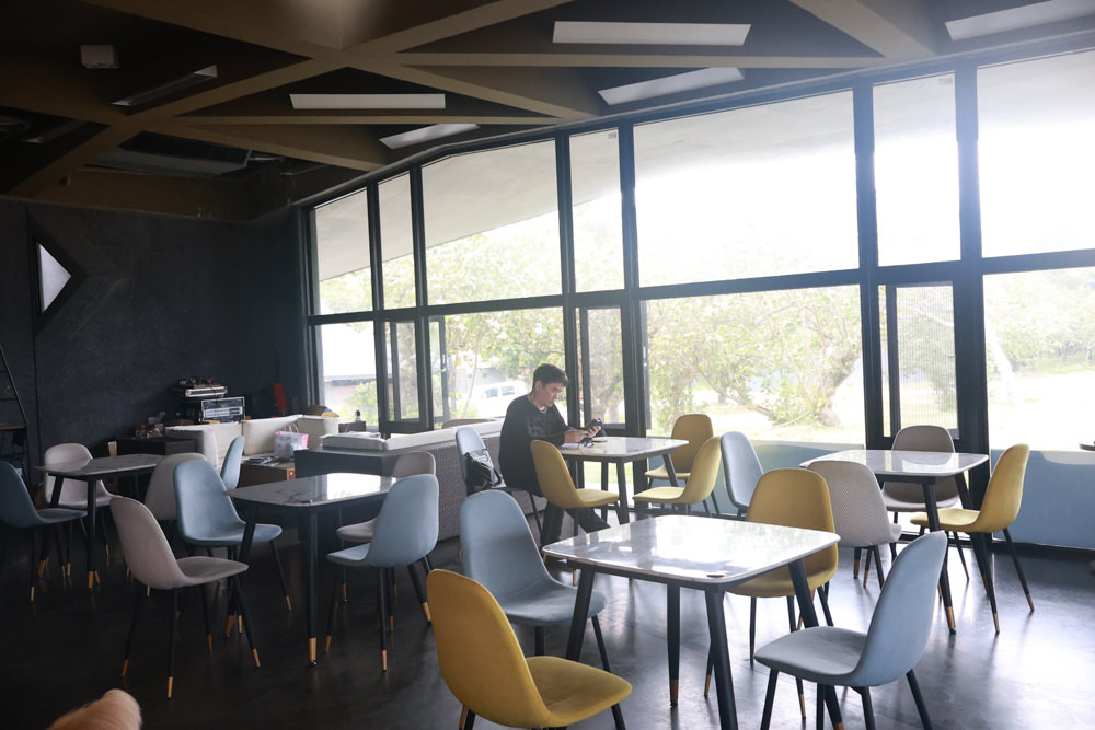 宜蘭頭城|有海真好咖啡。頭城濱海森林公園、頭城寵物友善餐廳、八角瞭望台旁無敵海景咖啡廳 - 第16張圖 宜蘭頭城|有海真好咖啡。頭城濱海森林公園、頭城寵物友善餐廳、八角瞭望台旁無敵海景咖啡廳