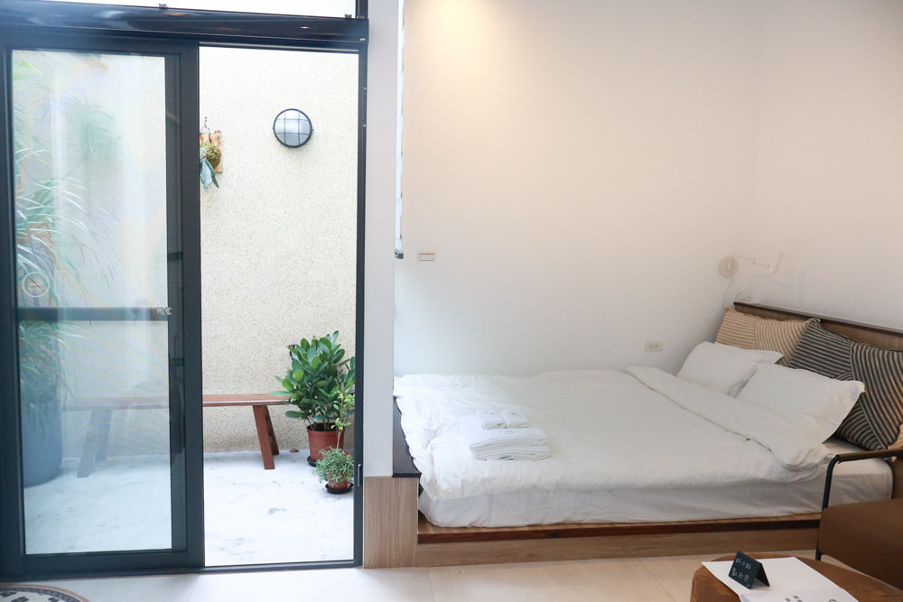 花蓮｜林小狗旅店Paw-some hostel。寵物友善民宿、鄰近東大門夜市、北濱公園、花蓮市區臨海民宿