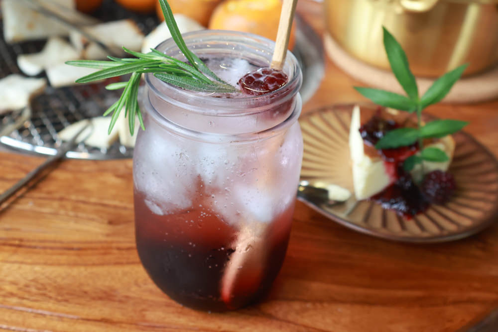 桃園龍潭咖啡廳|青山吉田。橘子園中的秘境廢墟風咖啡廳、寵物友善餐廳、預約制、桃園龍潭景點、冬天還有圍爐煮茶烤橘子 - 第28張圖 桃園龍潭咖啡廳|青山吉田。橘子園中的秘境廢墟風咖啡廳、寵物友善餐廳、預約制、桃園龍潭景點、冬天還有圍爐煮茶烤橘子