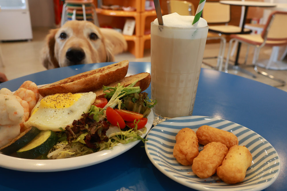 好運站Haooyun Station｜萬華美食、台北寵物友善餐廳、韓系咖啡廳早午餐、冰花煎餃、豬腳飯