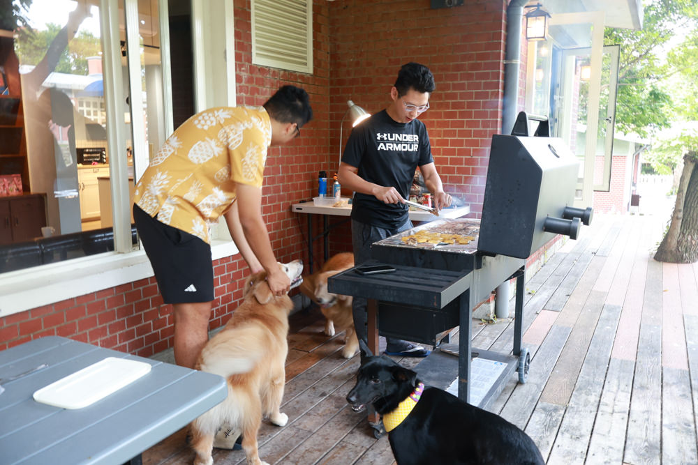 台北住宿｜陽明山美國度假村American Village。寵物友善民宿、整修翻新懷舊風情的美軍宿舍、美式洋房