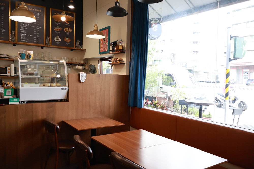 南投草屯美食|BUBU ART CAFE橘子布藝術咖啡。寵物友善餐廳、世界名畫油畫吐司、寵物友善咖啡廳 - 第9張圖 南投草屯美食|BUBU ART CAFE橘子布藝術咖啡。寵物友善餐廳、世界名畫油畫吐司、寵物友善咖啡廳