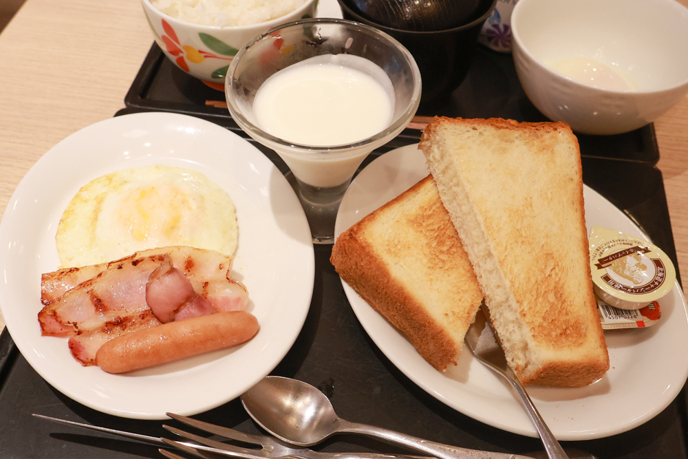 東京池袋住宿｜池袋站百夫長飯店 Centurion Hotel Ikebukuro。JR池袋站東口三分鐘、Denny’s早餐