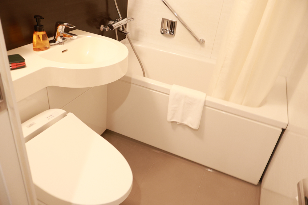 東京池袋住宿｜池袋站百夫長飯店 Centurion Hotel Ikebukuro。JR池袋站東口三分鐘、Denny’s早餐