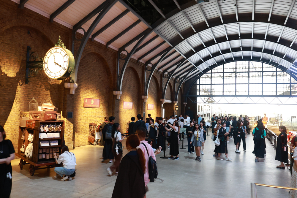 東京華納兄弟哈利波特影城全攻略｜東京波特影城門票、交通、設施場景、餐廳、法袍魔杖必買商品攻略