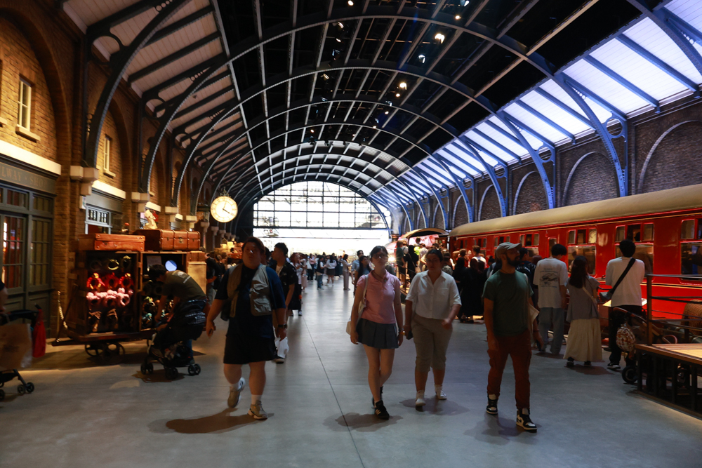 東京華納兄弟哈利波特影城全攻略｜東京波特影城門票、交通、設施場景、餐廳、法袍魔杖必買商品攻略