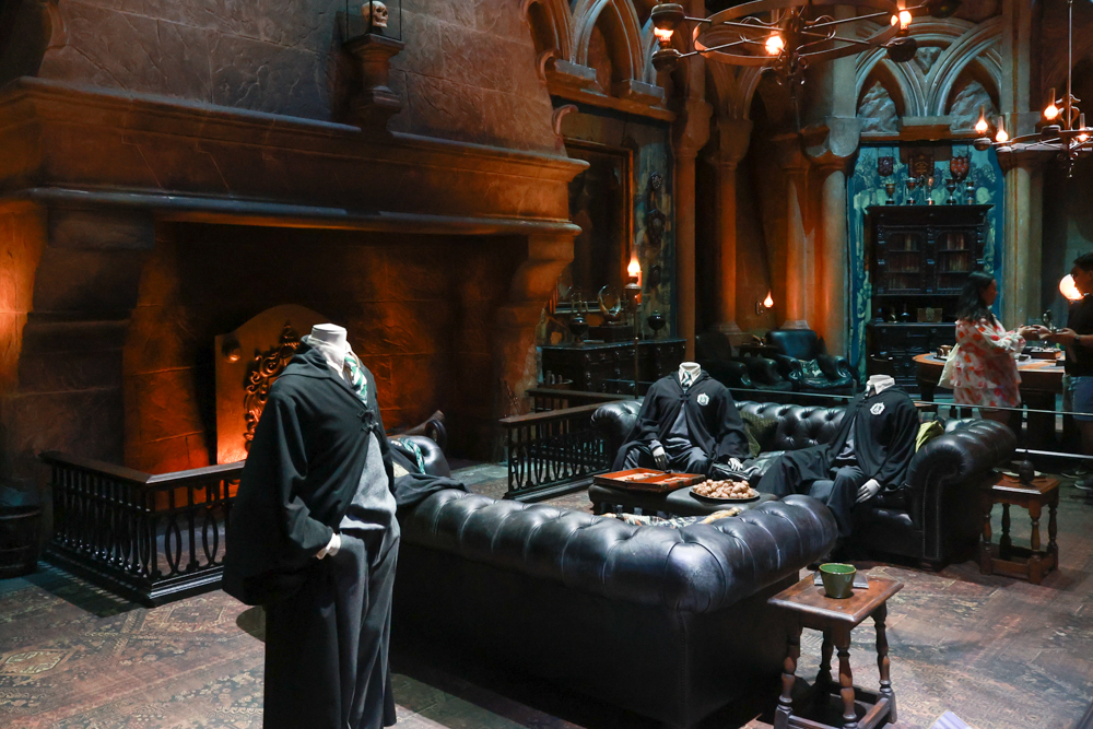 東京華納兄弟哈利波特影城全攻略｜東京波特影城門票、交通、設施場景、餐廳、法袍魔杖必買商品攻略