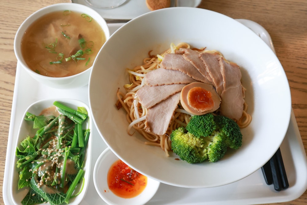 台北忠孝新生美食｜一碗來TaiwanMama。華山1914文化創意產業園區、寵物友善餐廳、家常乾拌麵