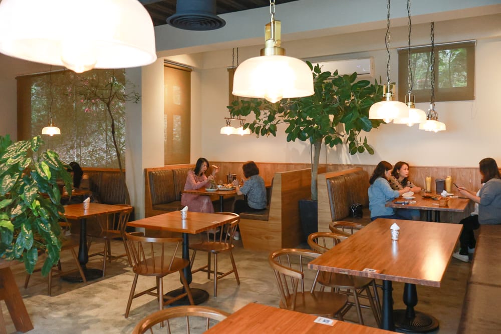 花蓮美食|山下陳涼。精緻泰式料理、峇里島風海景餐廳、庭院用餐區可以攜帶寵物、東南亞特色料理 - 第14張圖 花蓮美食|山下陳涼。精緻泰式料理、峇里島風海景餐廳、庭院用餐區可以攜帶寵物、東南亞特色料理