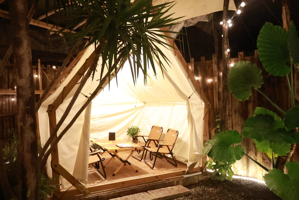 岸山 Anshan純木炭碳烤&生啤酒 Local BBQ & Beer。南投魚池日月潭美食、寵物友善餐廳、露營野餐風BBQ燒烤