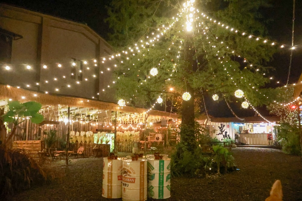 岸山 Anshan純木炭碳烤&生啤酒 Local BBQ & Beer。南投魚池日月潭美食、寵物友善餐廳、露營野餐風BBQ燒烤