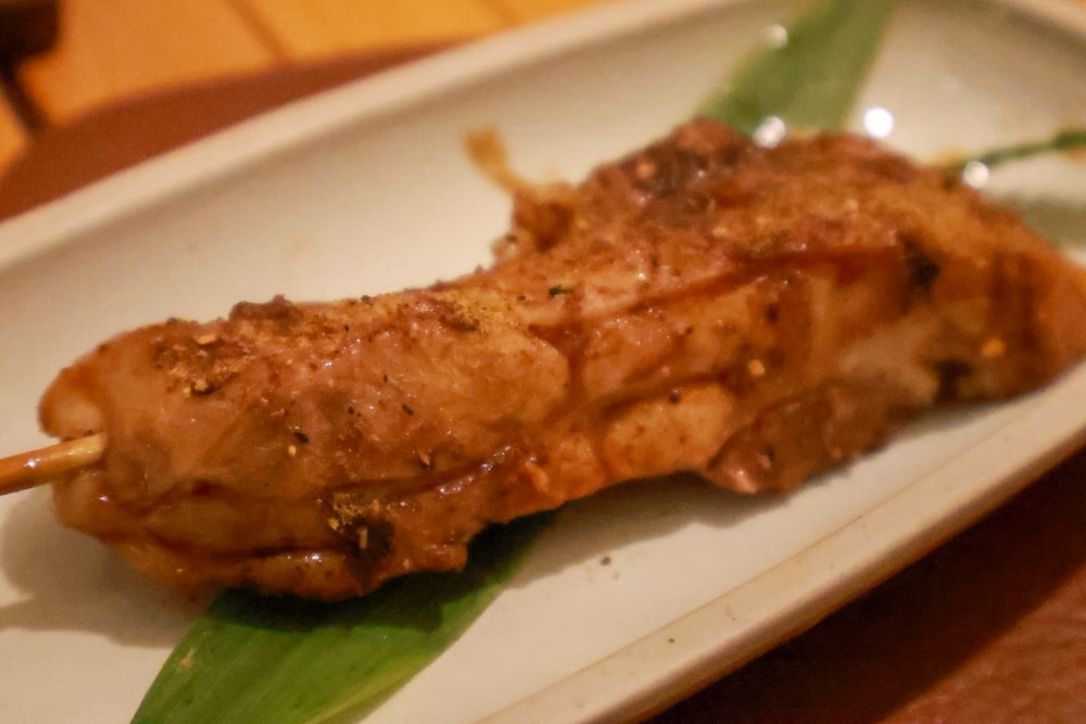 岸山 Anshan純木炭碳烤&生啤酒 Local BBQ & Beer。南投魚池日月潭美食、寵物友善餐廳、露營野餐風BBQ燒烤