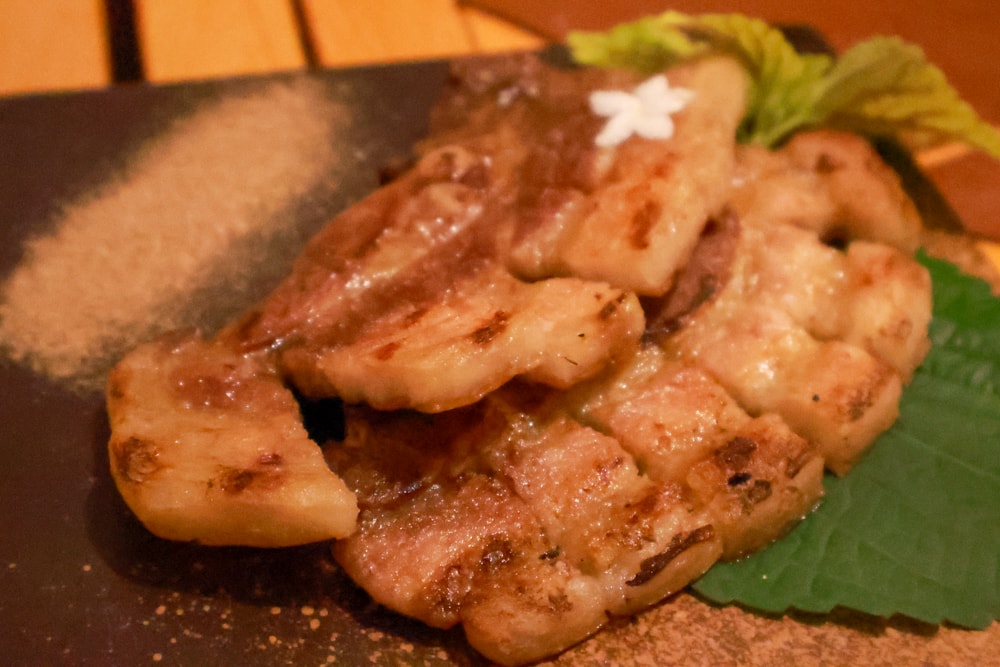 岸山 Anshan純木炭碳烤&生啤酒 Local BBQ & Beer。南投魚池日月潭美食、寵物友善餐廳、露營野餐風BBQ燒烤