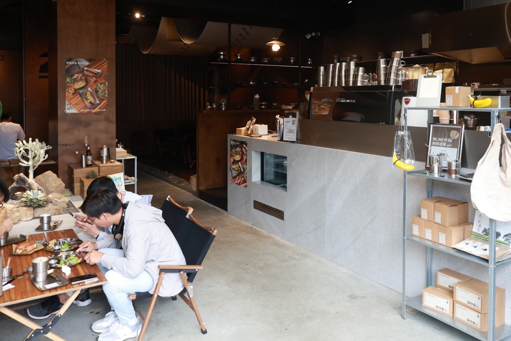 南投埔里｜桑心實驗室 emoLab。桑心合作社、山上山下集團、野奢露營風咖啡廳、寵物友善餐廳、南投桃米生態村