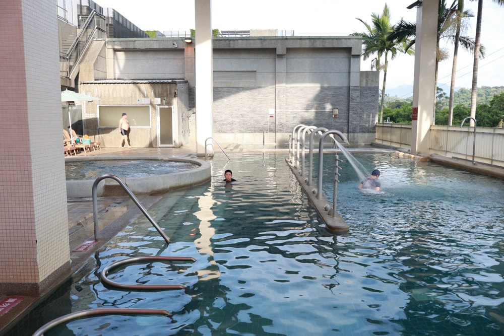 台中日光溫泉會館｜台中親子溫泉飯店首選。兒童遊戲室、溫水游泳池、SPA大眾溫泉池、露天風呂、親子客房