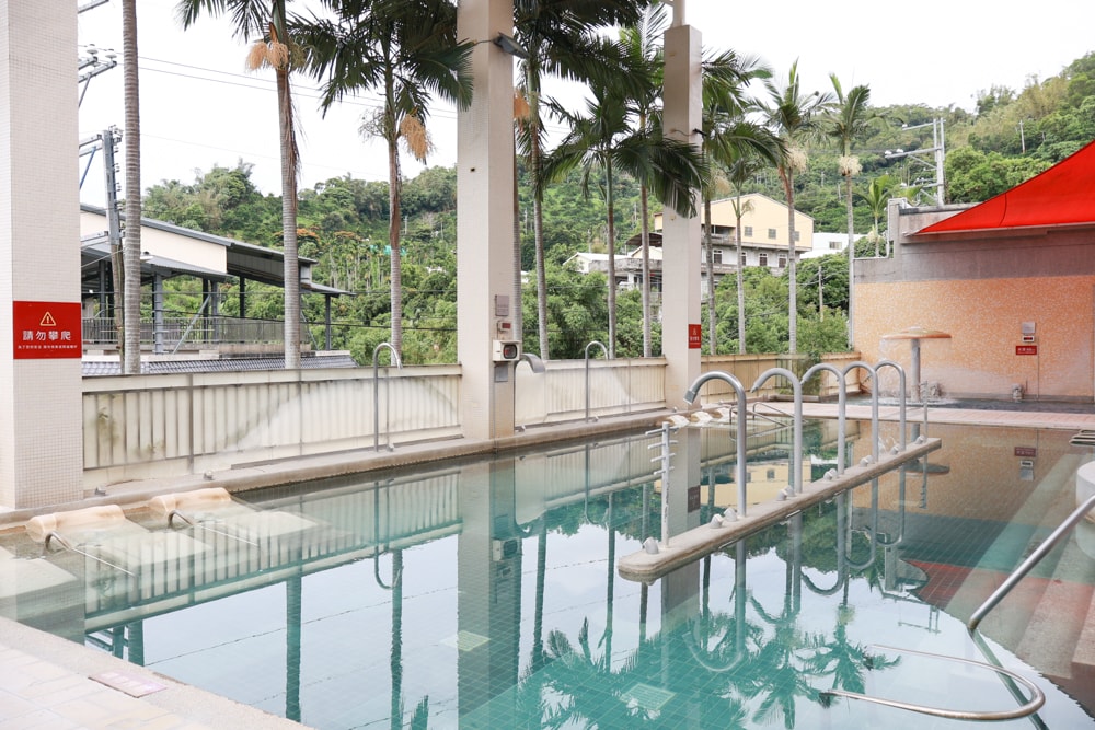 台中日光溫泉會館｜台中親子溫泉飯店首選。兒童遊戲室、溫水游泳池、SPA大眾溫泉池、露天風呂、親子客房