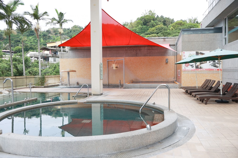 台中日光溫泉會館｜台中親子溫泉飯店首選。兒童遊戲室、溫水游泳池、SPA大眾溫泉池、露天風呂、親子客房