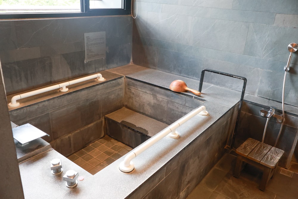 台中日光溫泉會館｜台中親子溫泉飯店首選。兒童遊戲室、溫水游泳池、SPA大眾溫泉池、露天風呂、親子客房